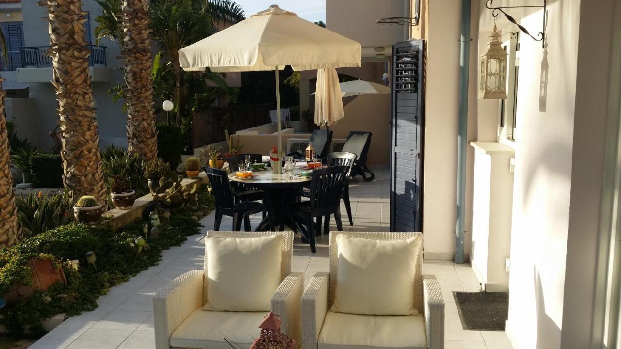 Maya'S Apartment - Complimentary Paphos Airport Transport Exterior foto