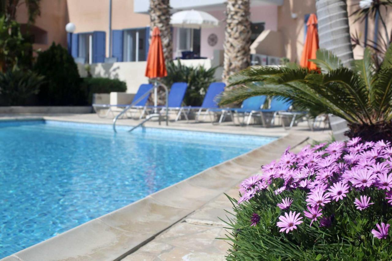 Maya'S Apartment - Complimentary Paphos Airport Transport Exterior foto