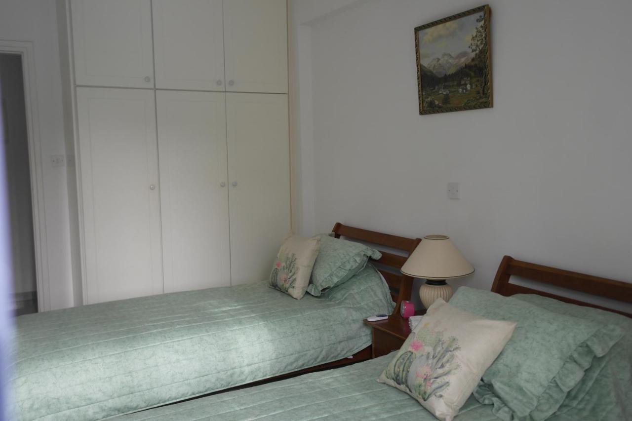 Maya'S Apartment - Complimentary Paphos Airport Transport Exterior foto