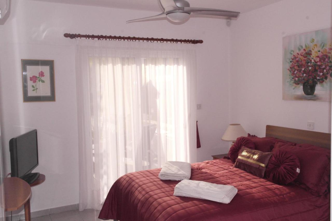 Maya'S Apartment - Complimentary Paphos Airport Transport Exterior foto