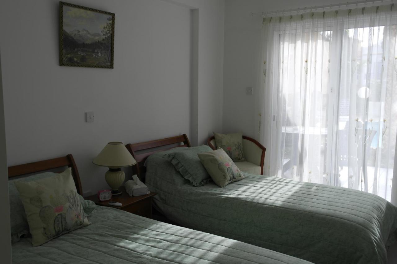 Maya'S Apartment - Complimentary Paphos Airport Transport Exterior foto
