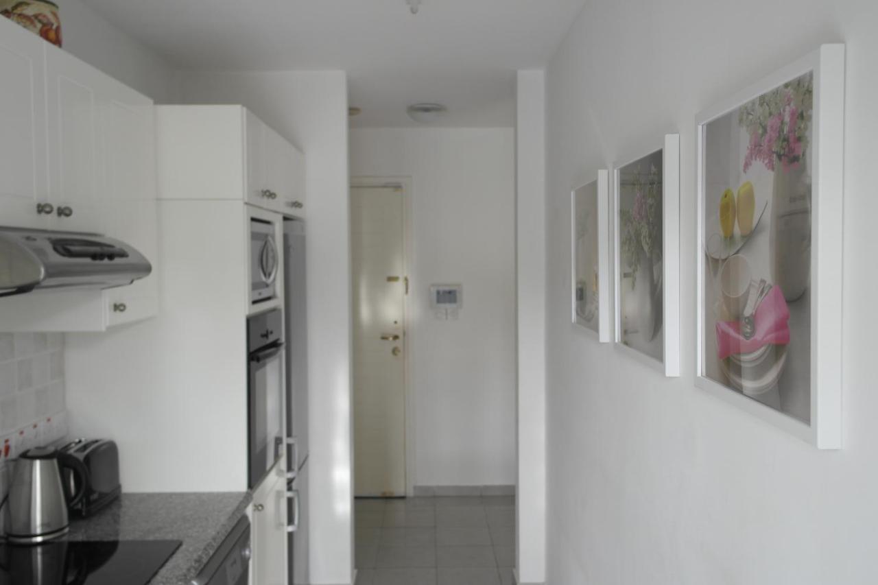 Maya'S Apartment - Complimentary Paphos Airport Transport Exterior foto