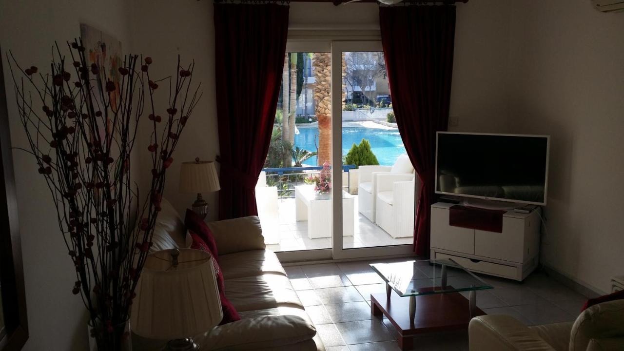 Maya'S Apartment - Complimentary Paphos Airport Transport Exterior foto