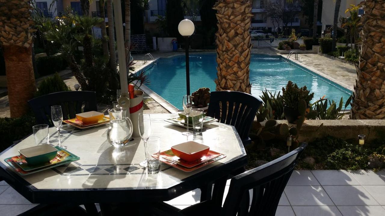 Maya'S Apartment - Complimentary Paphos Airport Transport Exterior foto
